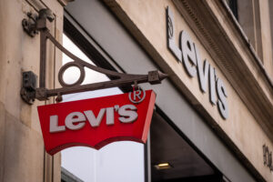 Nearshore News: EU and Mexico Face U.S. Tariffs, Levi’s Adjusts, and Fashion Brands Call for Clarity